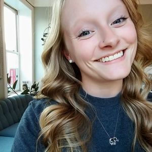 Meet your Posher, Brianna